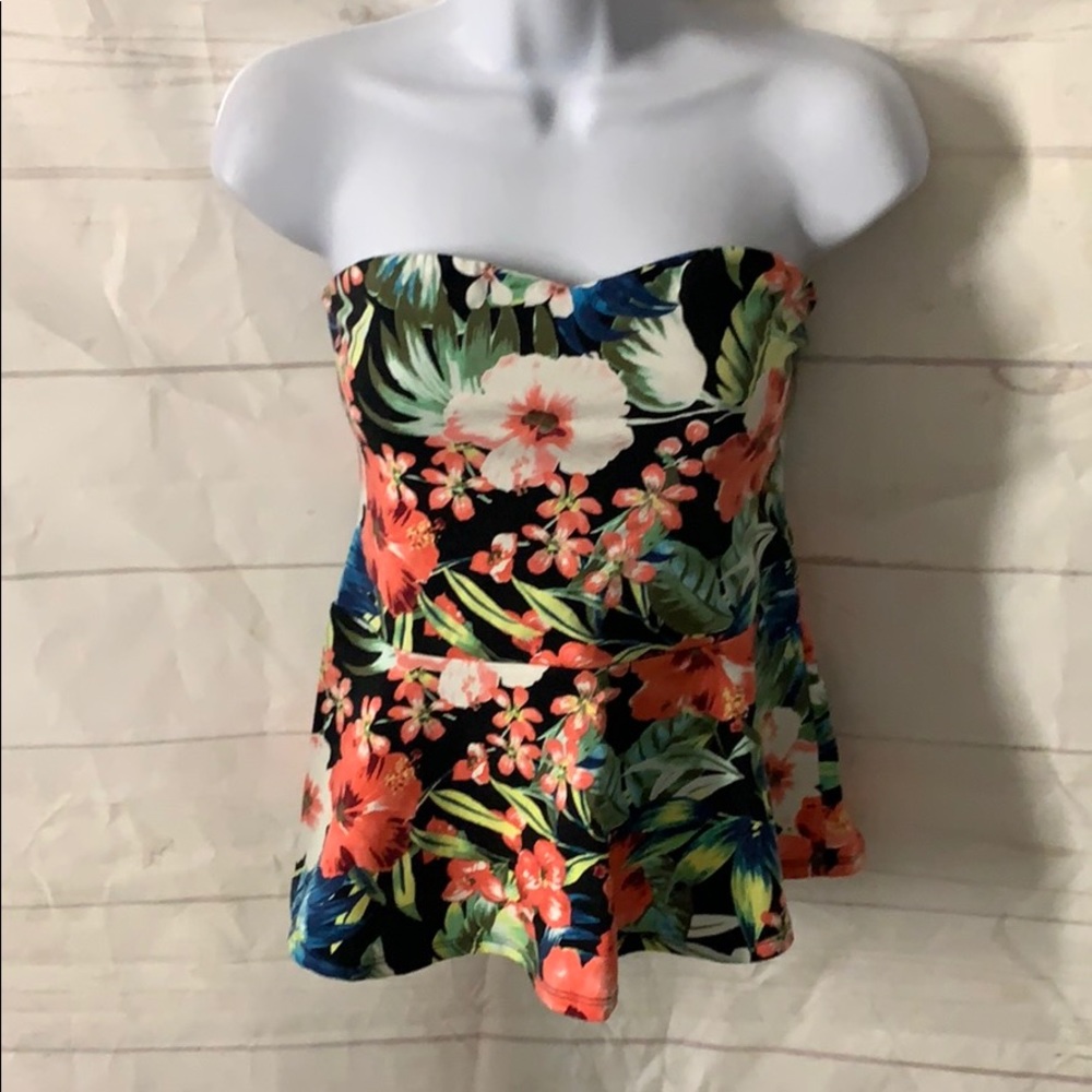 Express sleeveless top